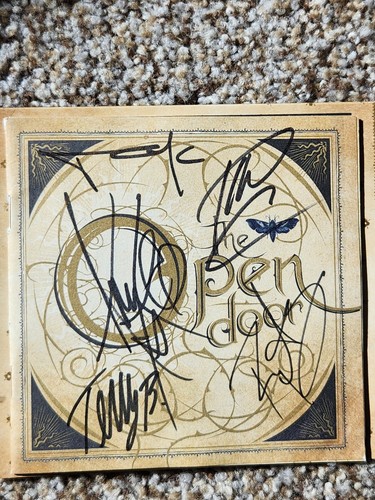 Signed autographed evanescence - autographed,