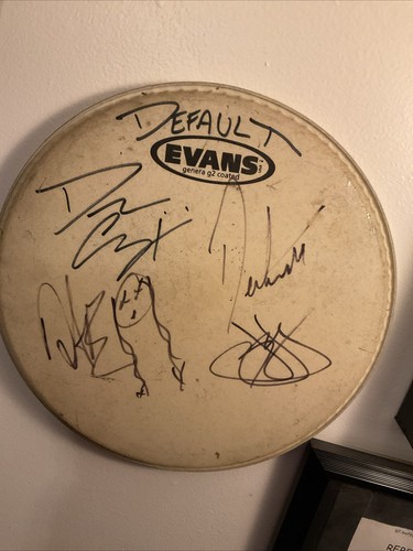 Default band signed - band, head
