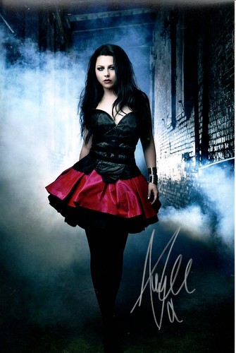 Amy lee evanescence signed - amy,